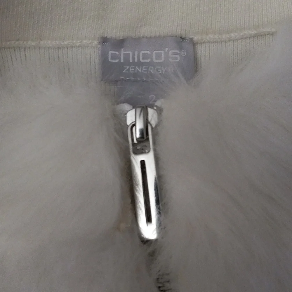 Zenergy Faux Fur Vest, White ⛓️ - Picture 4 of 9